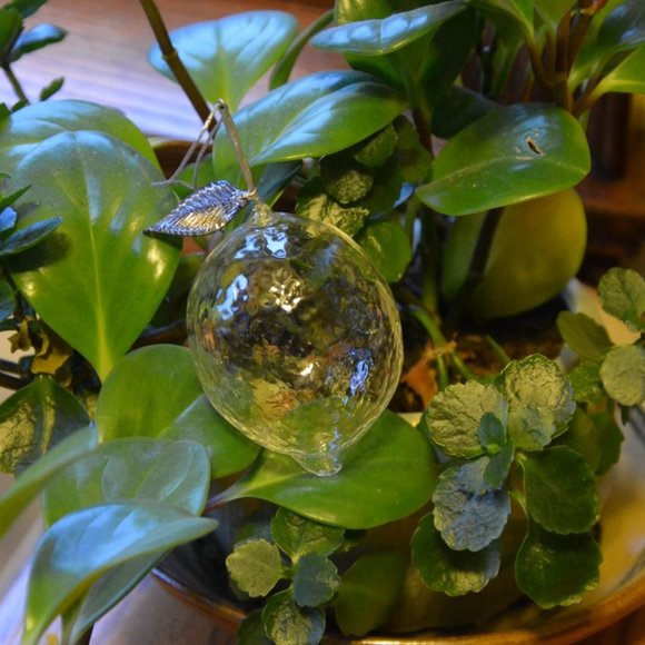 Hand-blown glass lemon ornament - Picture 1 of 4